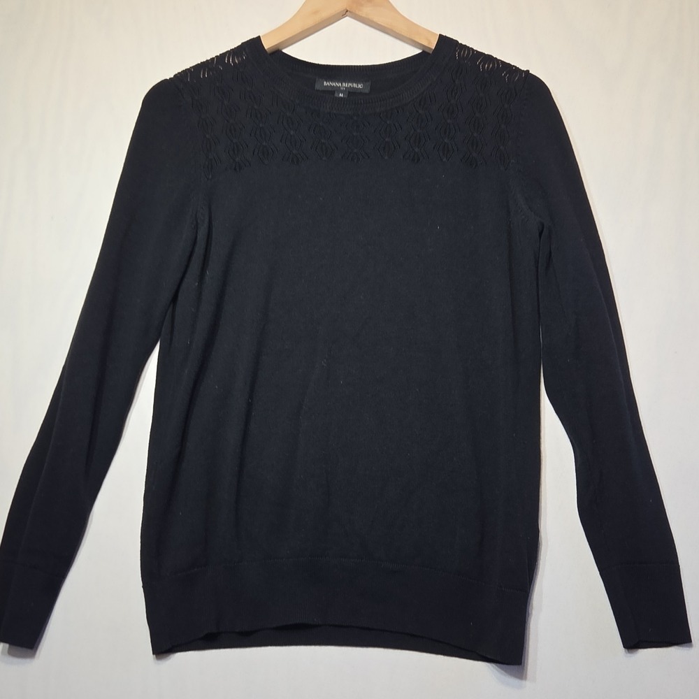 Banana Republic Black Knit Sweater Women's Medium Long Sleeve Pointelle Crewneck